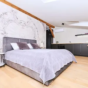 Chodkiewicza 10 Apartament